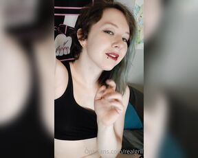 Real_Gril aka realgril OnlyFans - So uhm I maay or may not have came on my face, is that hot