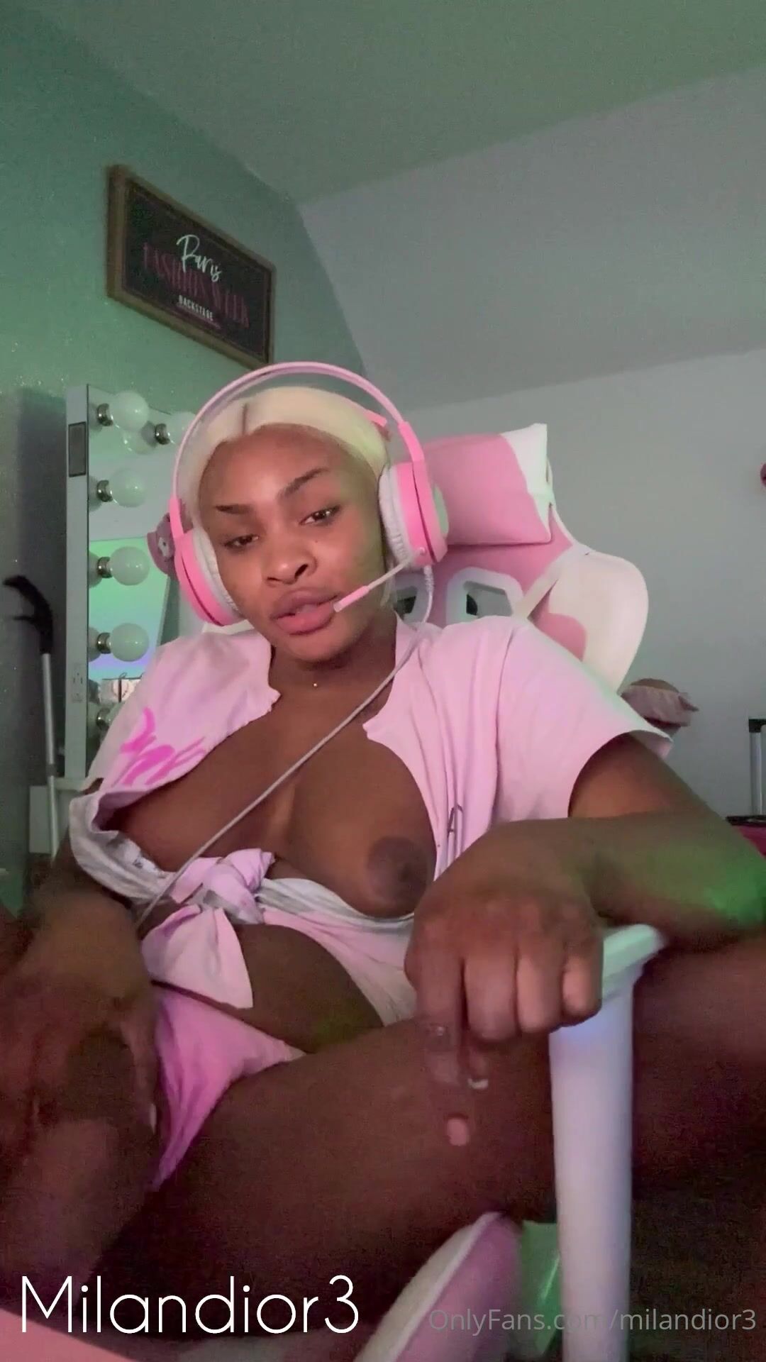 Milandior3 aka milandior3 OnlyFans - SEXY GAMER GIRL Baby do you like gamer  girls I was having a game and when I won I got super horn - XXX shemale  video available