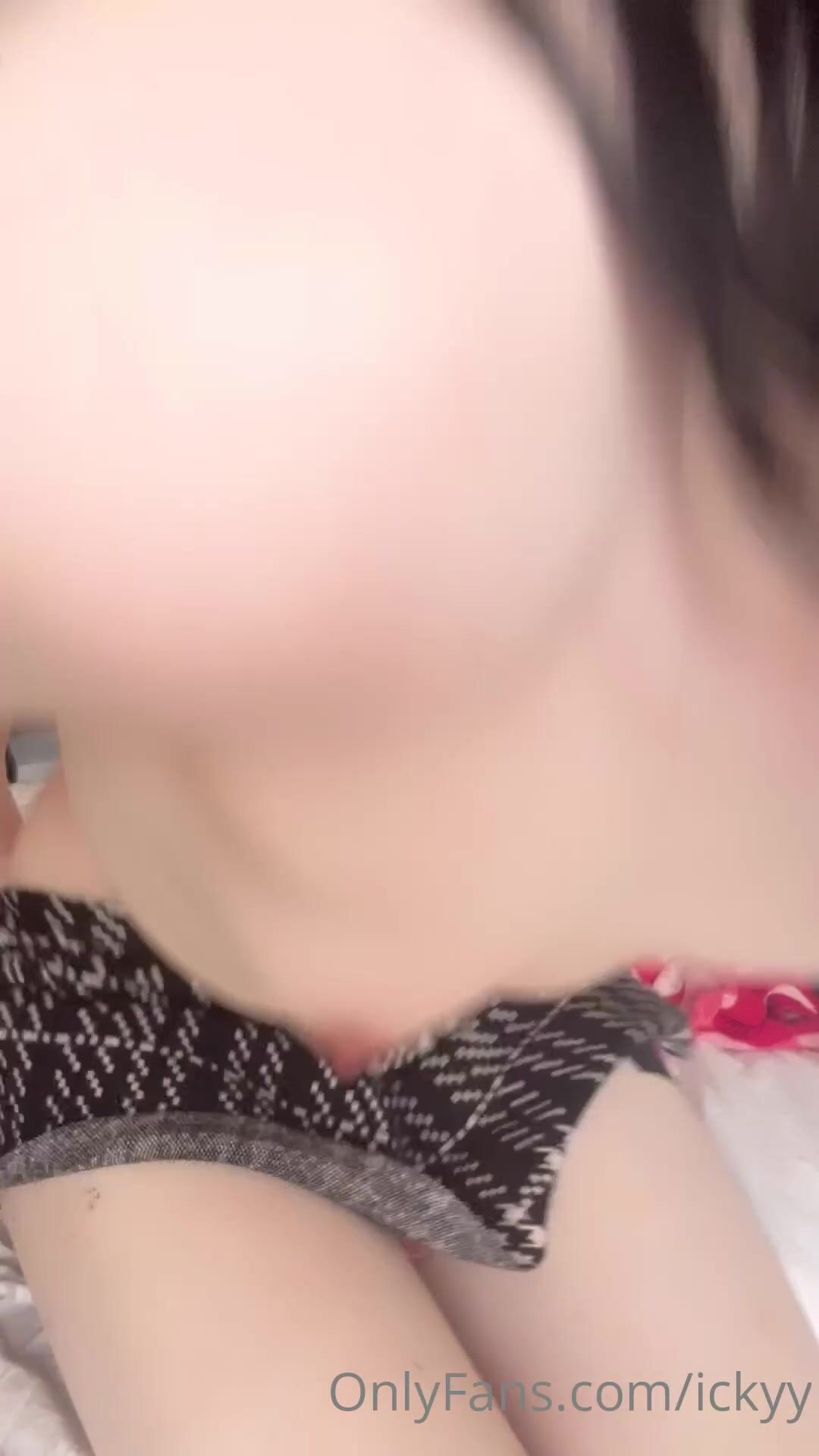 Ickyy aka ickyy OnlyFans - Your trans gf pokes out of her skirt on video  chat so instead of cropping the last 10 seconds - XXX shemale video  available for online viewing