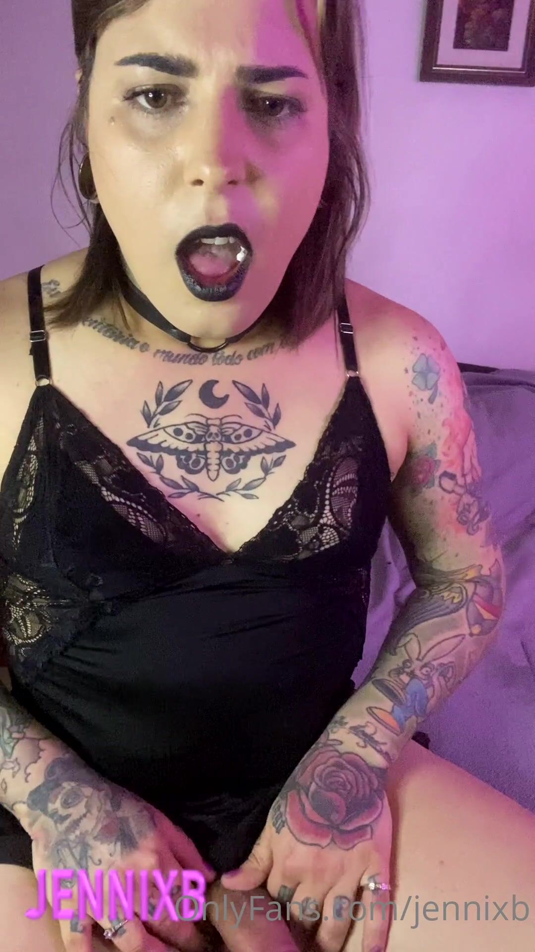 Emma Ink aka emmaink13 OnlyFans - Black baby doll for a hot handjob - XXX  shemale video available for online viewing on X-tg.