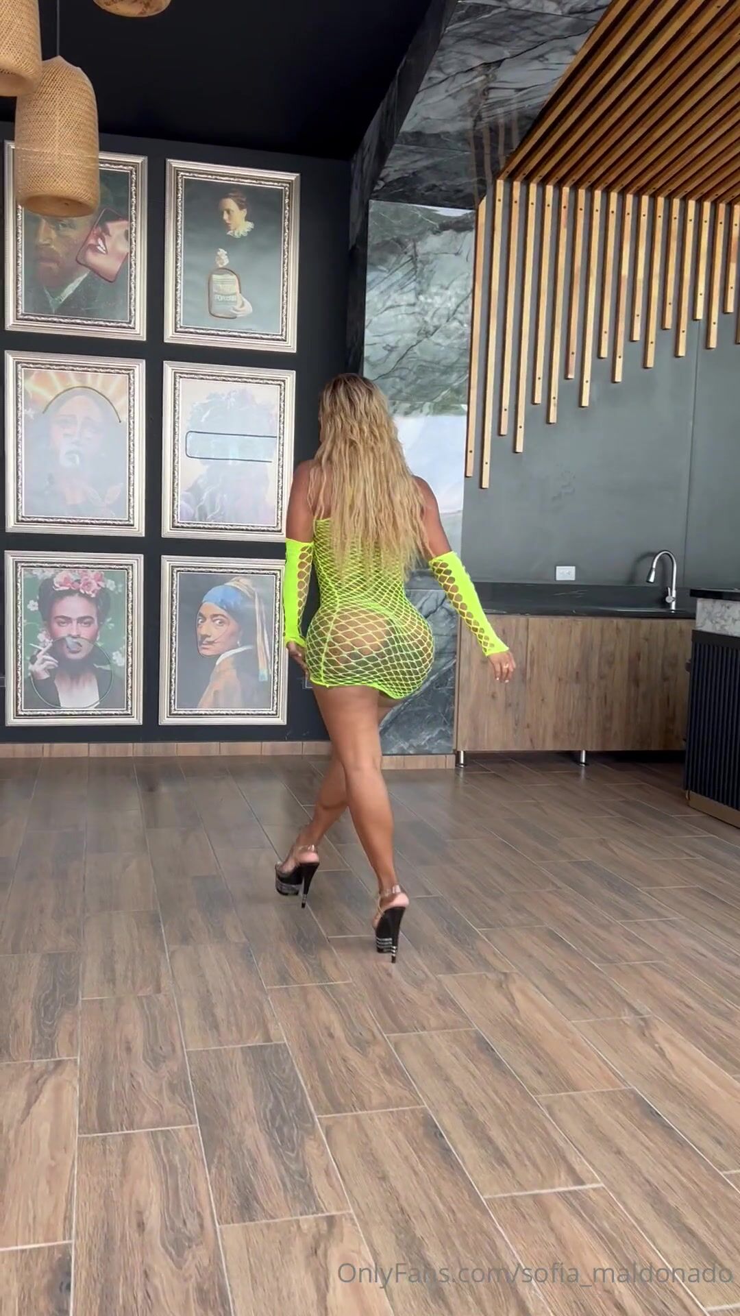 Sofia Maldonado aka sofia_maldonado OnlyFans - Love my runway - XXX shemale  video available for online viewing on X-tg.