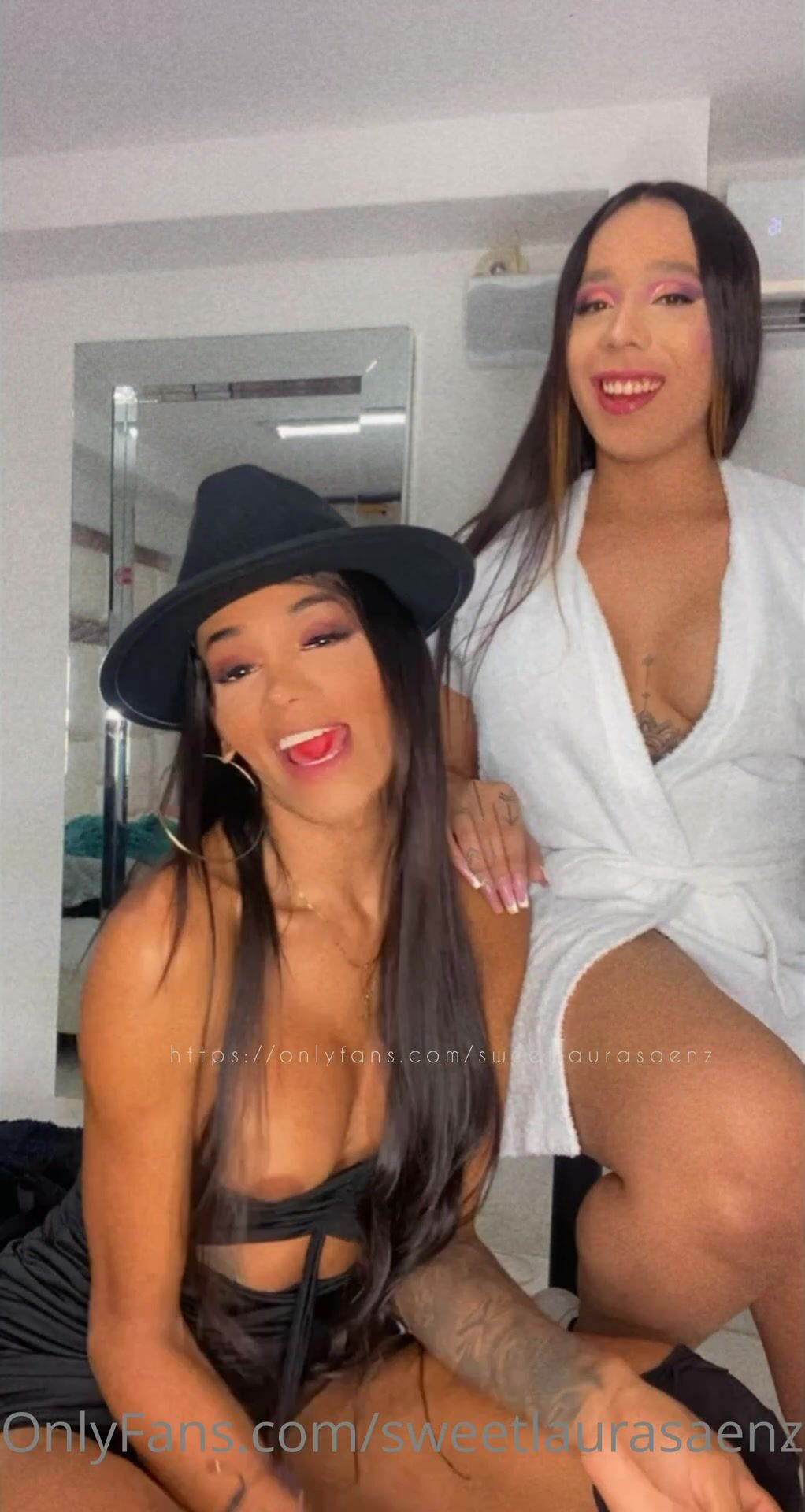 Laura Saenz aka Sweetlaurasaenz OnlyFans - I present to you my friend Would  you like to see these 2 cocks in a single photo @girl hotbicth - XXX  shemale video available for